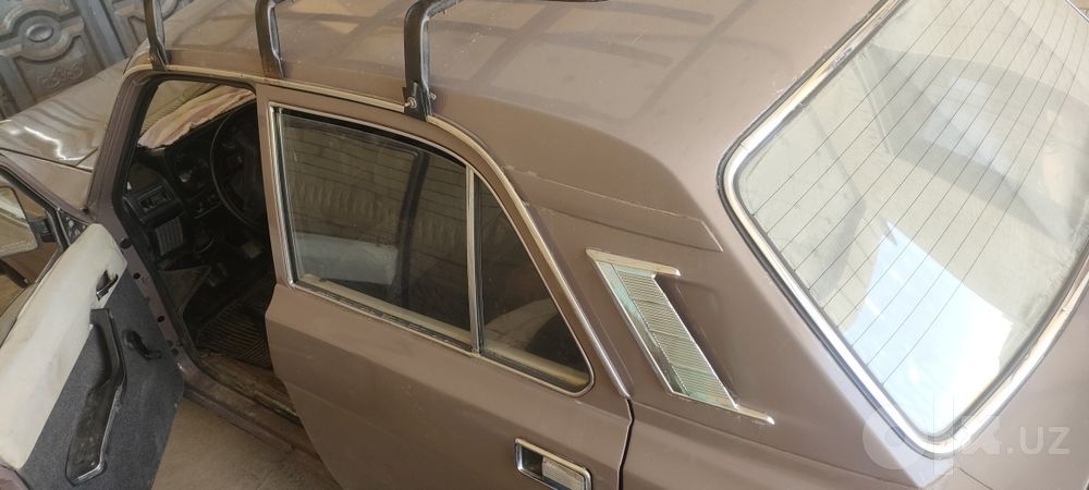 Volga 2410.      .