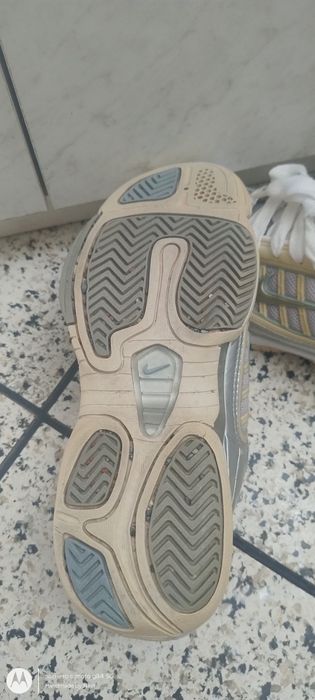 Оригинални дамски маратонки Nike