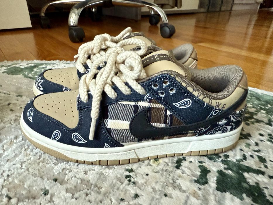 Nike SB Dunk Low Travis Scott