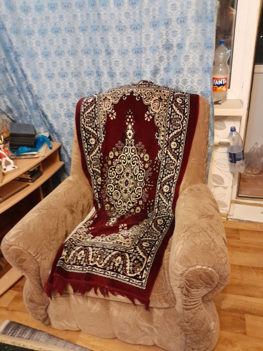 Отдам диван  самовывоз