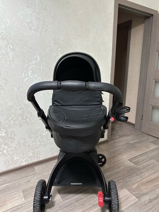 Продам коляску Hot mom