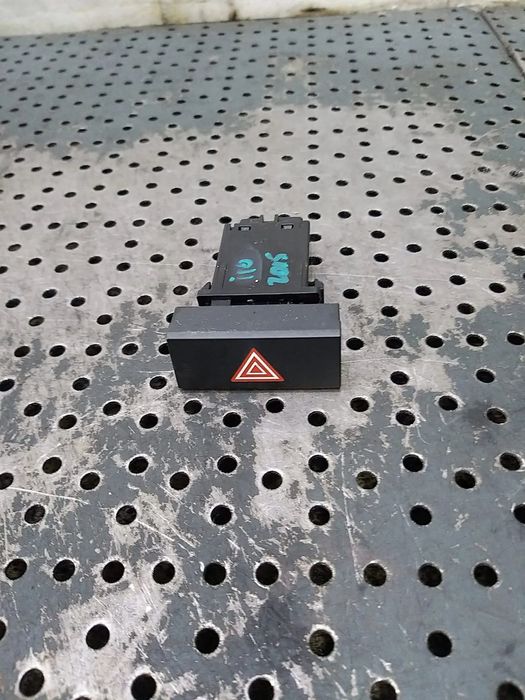 Buton avarii hyundai i10 ba ia 299130180