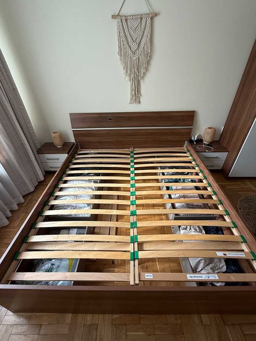 Гардероб, спалня (180х200) и нощни шкафчета