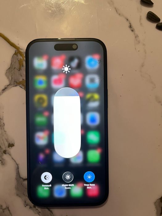 Продаю iphone 15 128гб