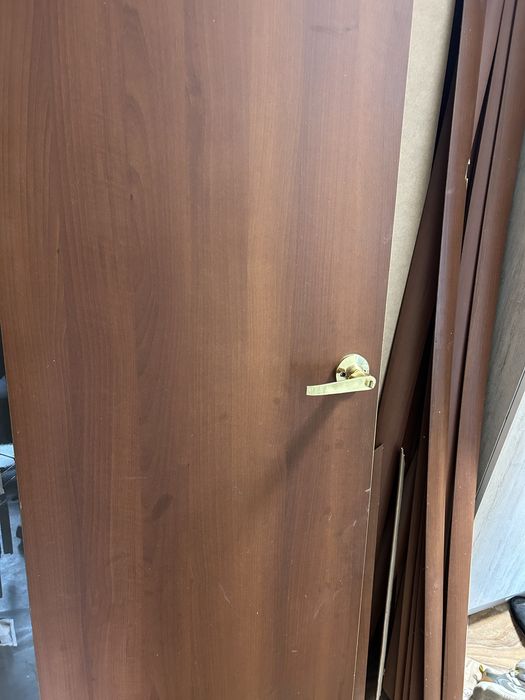 Продам межкомнатные двери бу