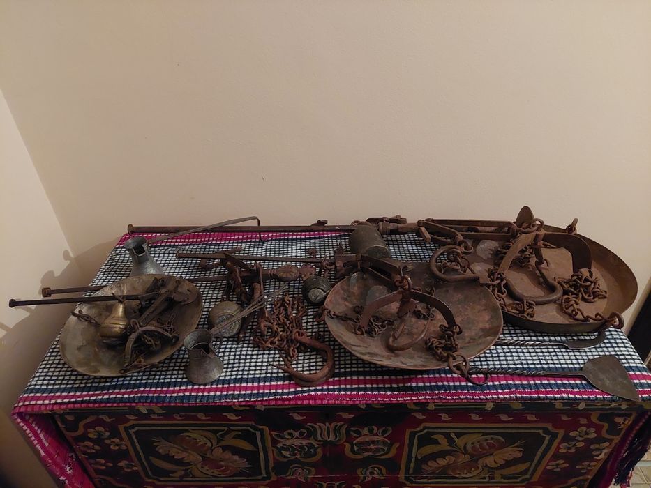 Продавам медни бакъри кантари