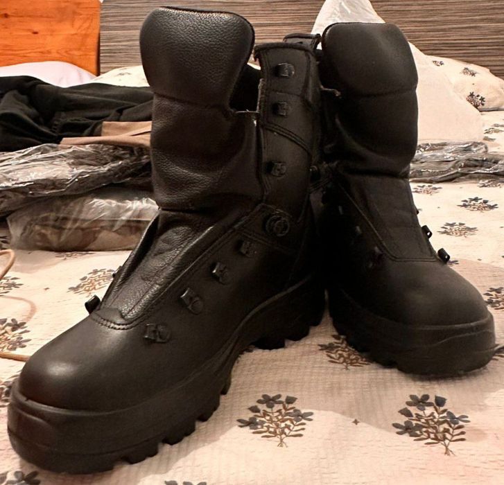 Берцы черные зимние