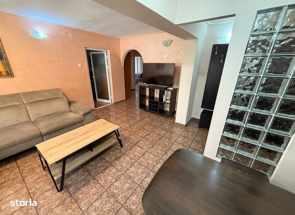 Apartament  4 camere Pacurari , 100 metri, etaj 1 Cod:163300