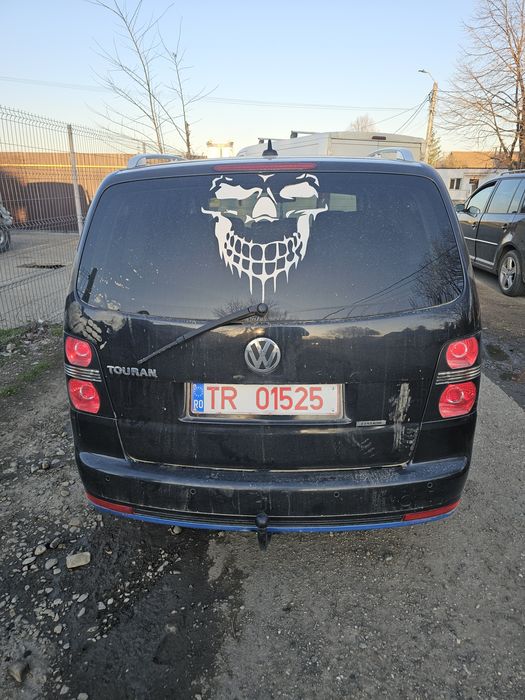 Dezmembrez touran 2.0