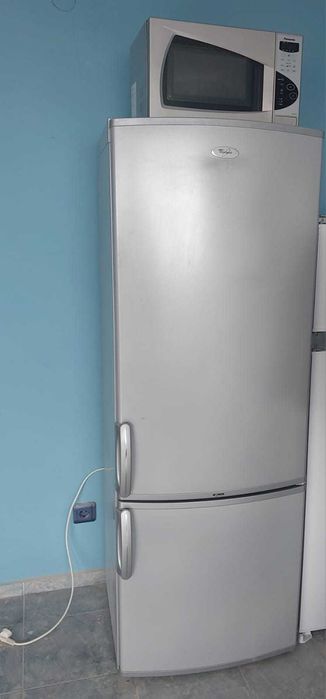 продава хладилник с фризер