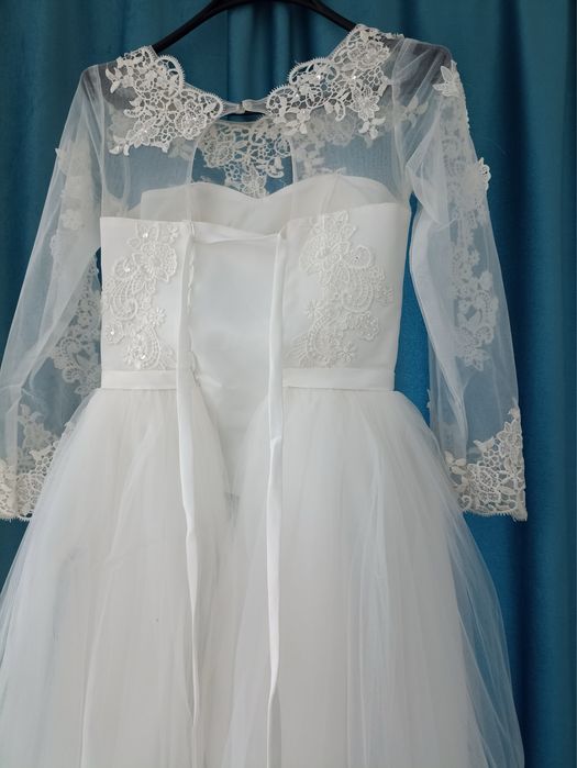 Продам свадебное платье с фатой