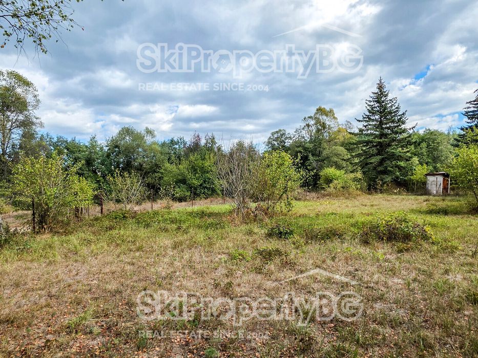 Парцел с разрешение за строеж в близост до язовир Искър!