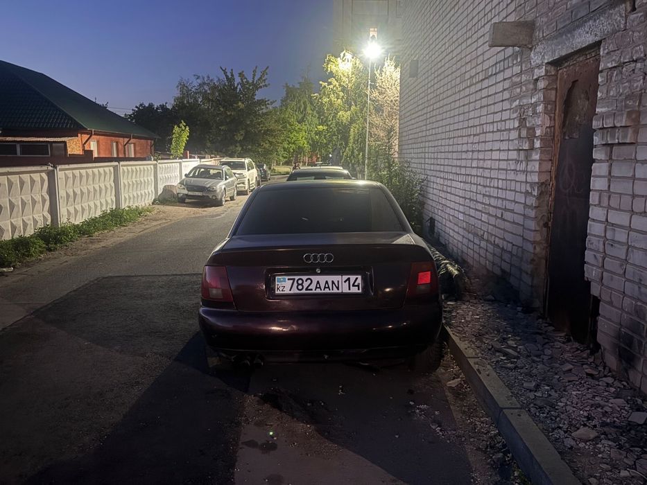 Продам  ауди  а4