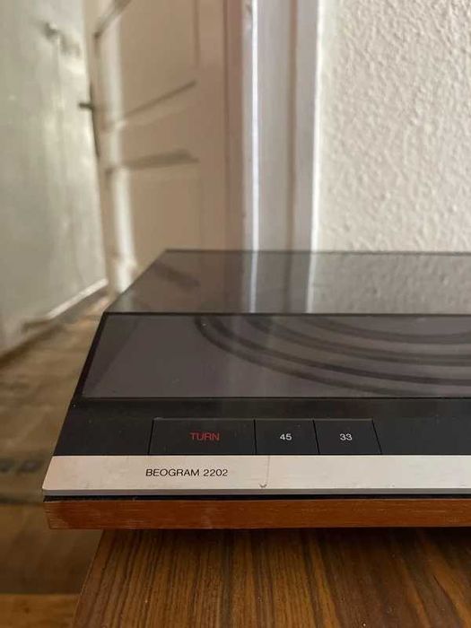Pick-Up Bang & Olufsen Beogram 2202 , nu are doza.