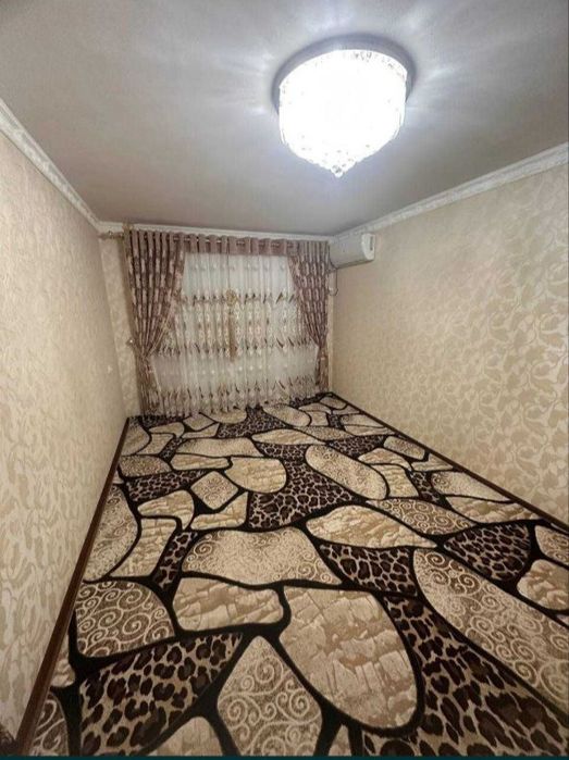 Uy sotiladi. Aeroport yoʻlida: Buyuk Turon mahallasida.