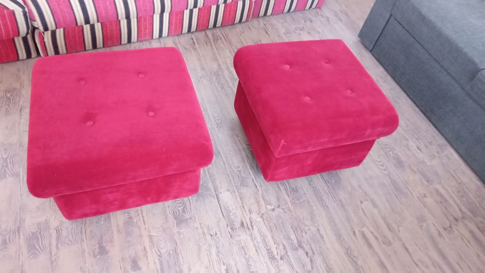 Продажба 4 пуфа.