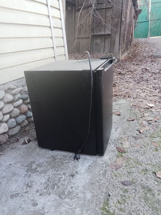 Холодильник мини бар