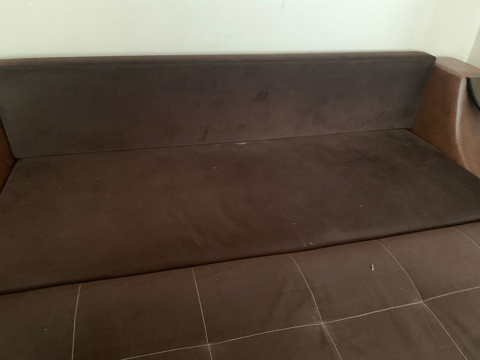 Продкм диван коричневый прочный
