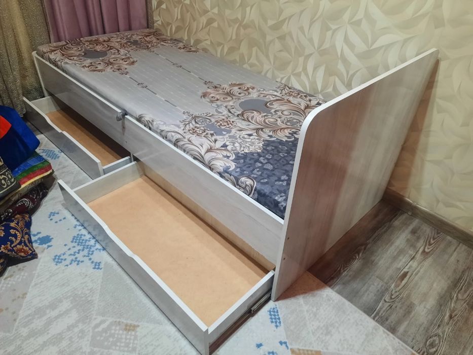 Продаётся кровать