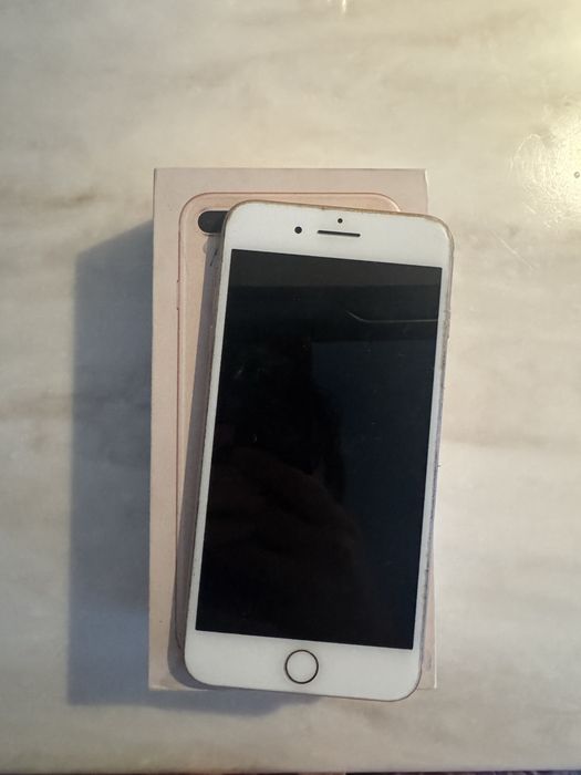Iphone 8 plus 256 GB Голд