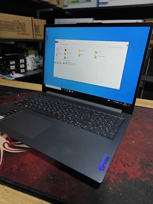 ноутбук LENOVO i5 1335u/ssd256/Ddr4 8g