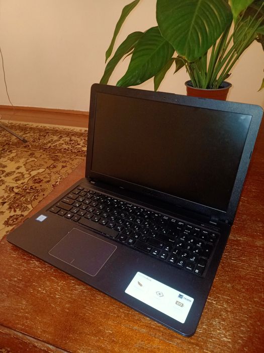 Продам ноутбук в отличном состоянии
