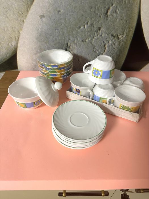 Set 6 cesti Arcopal cu farfurii si 6 boluri