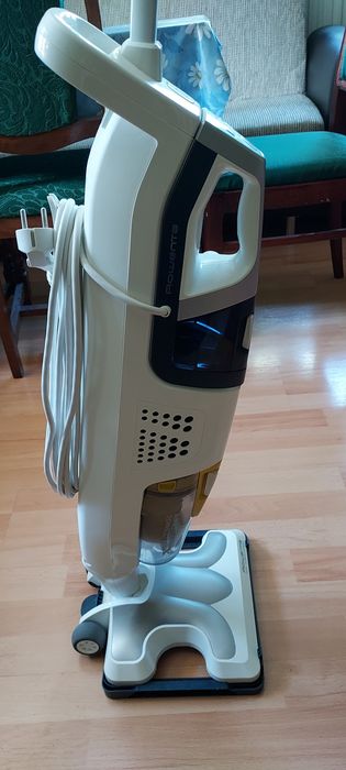 Vand aspirator vertical cu aburi Rowenta Clean and Steam Multi