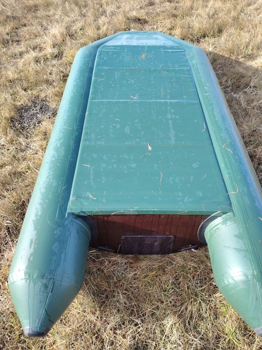 Продам лодку с мотором