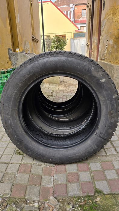 Taurus 205/60/R16