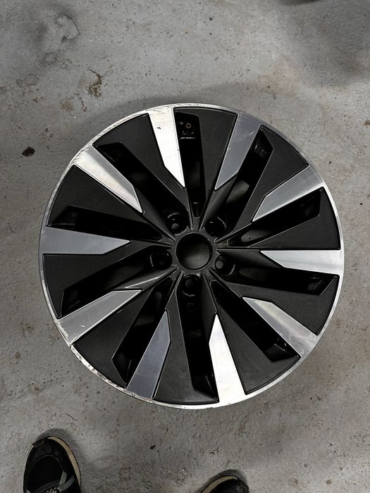Jantă audi a6.c8.4k.cod:4k0601025.B.