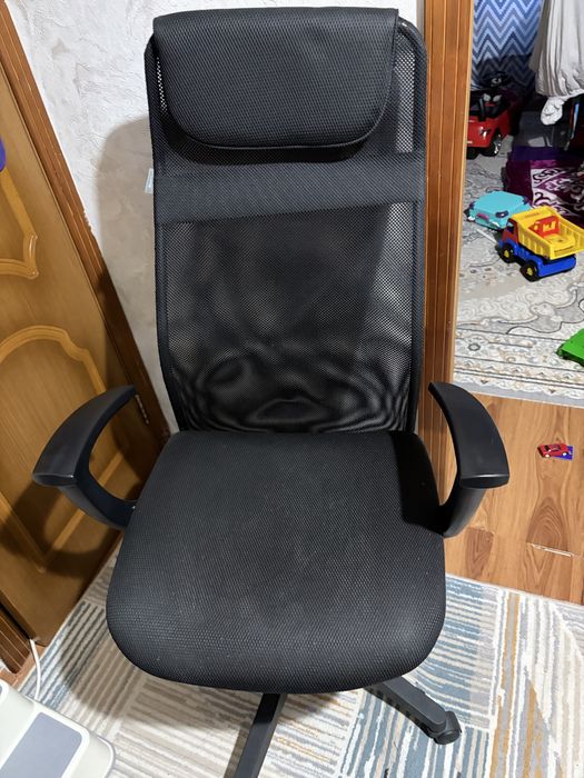 Кресло офисное в сетку