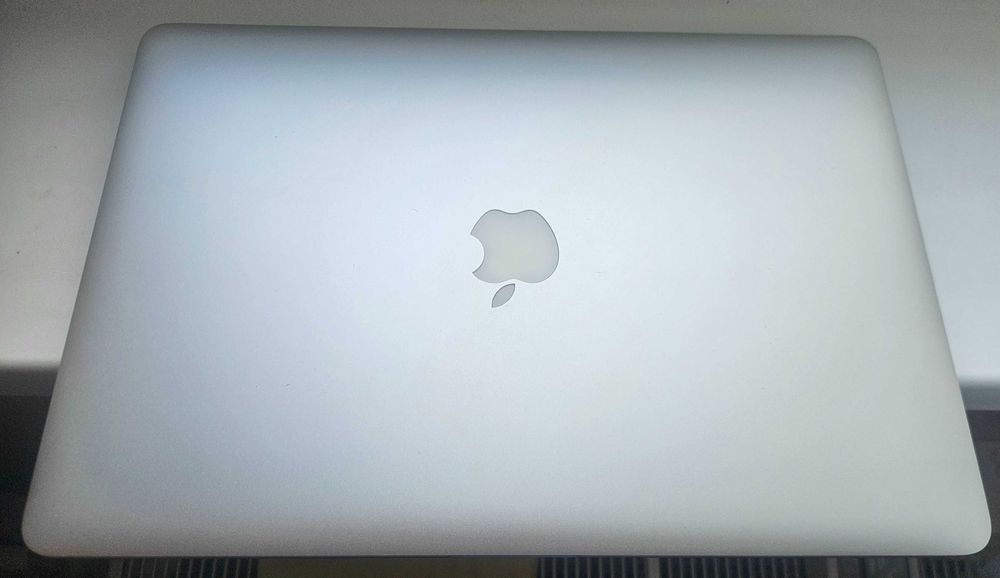 Macbook Pro 15 Retina, 16GB Ram, Quad Core i7, 512GB SSD, Nvidi GPU, Mac OS Sequoia, Много добро състояния