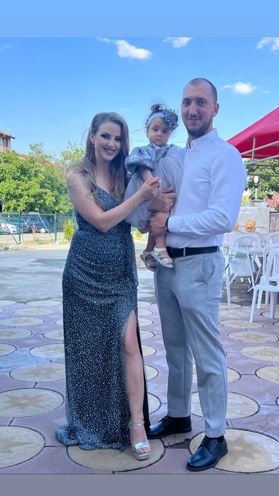 бална рокля с камъни