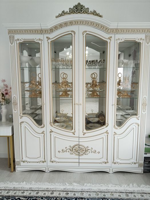 Сервант для зала