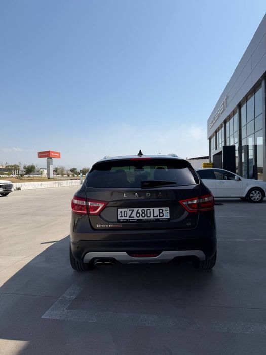 Lada vesta sw cross 1.8