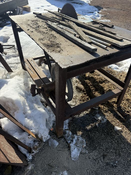 Продается циркулярка на ВОМ,самодельная.