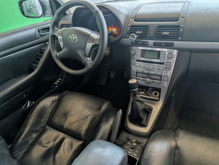 Toyota Avensis T25