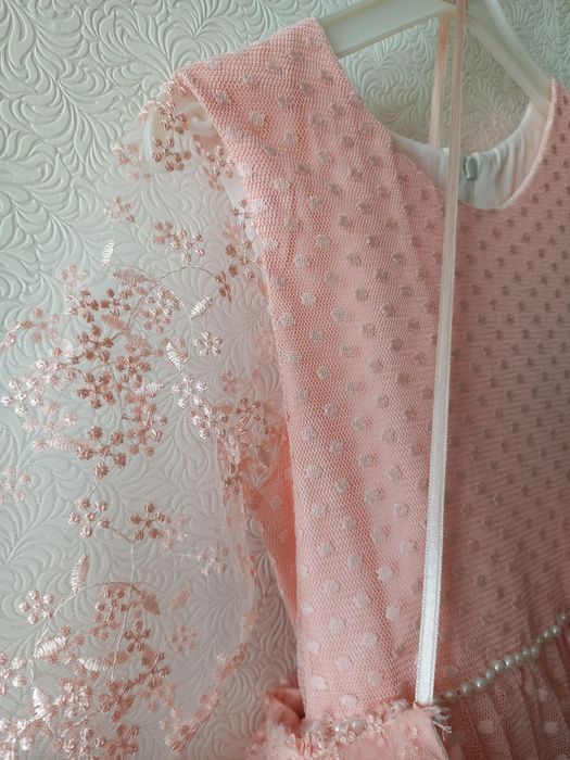 Нарядное платье для девочки