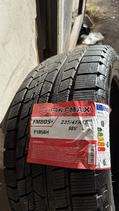 Новая резина 235 45 R18