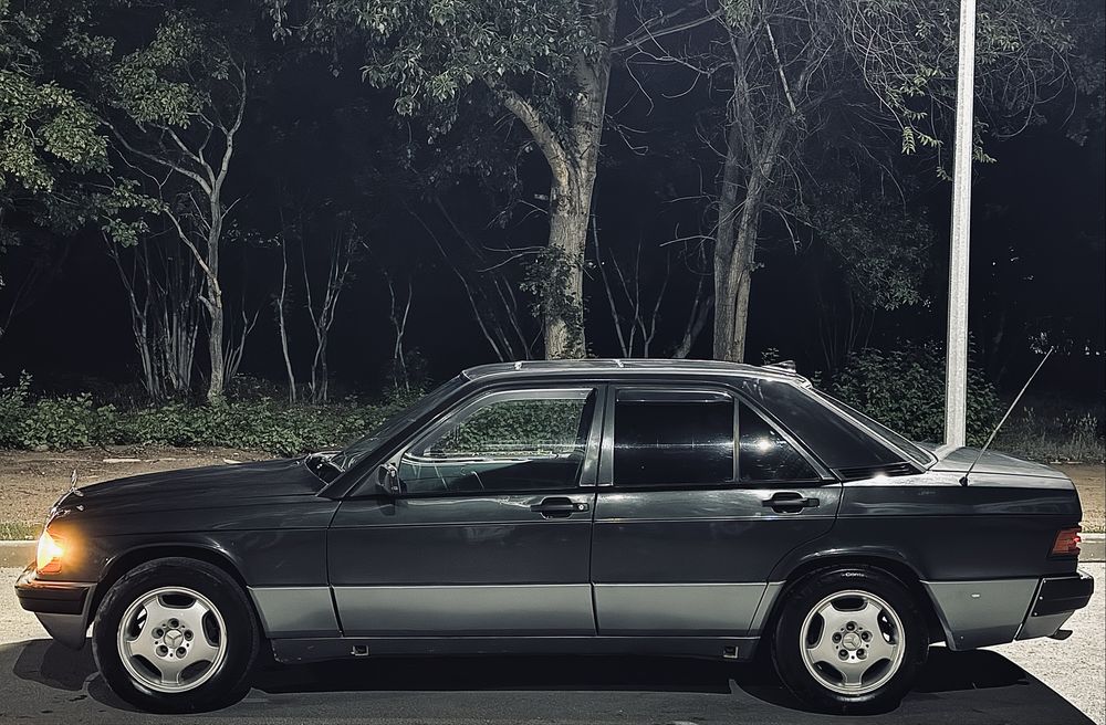 Продам Mercedes Benz 190E
