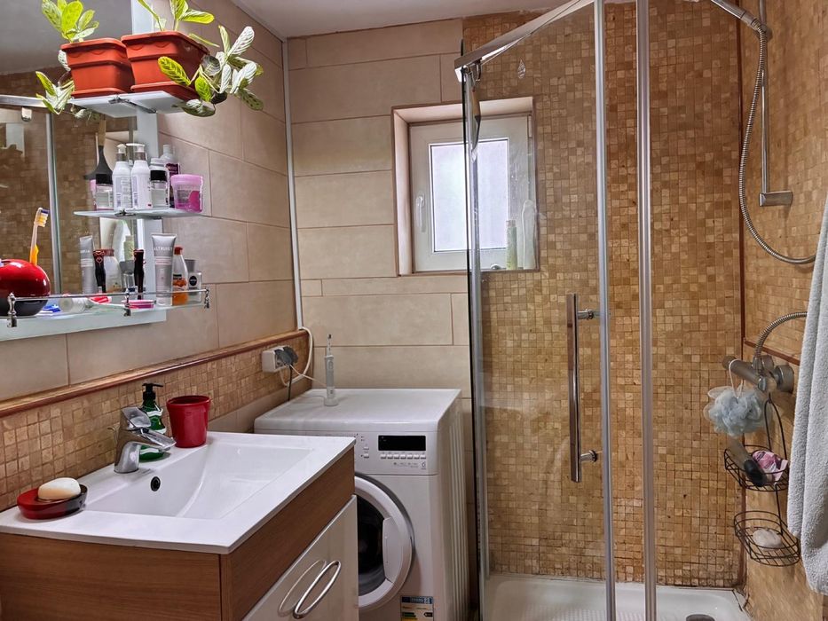 Apartament complet renovat, 3 camere, Cartier Grui-Campulung