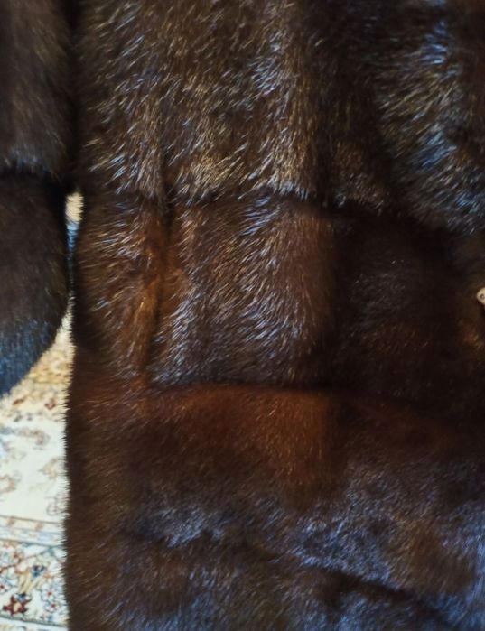 Продам шубу норковую