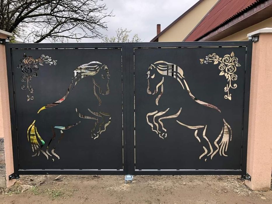 Porți din tablă decupată