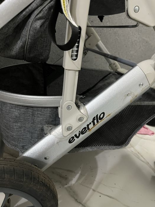 Коляска Everflo.