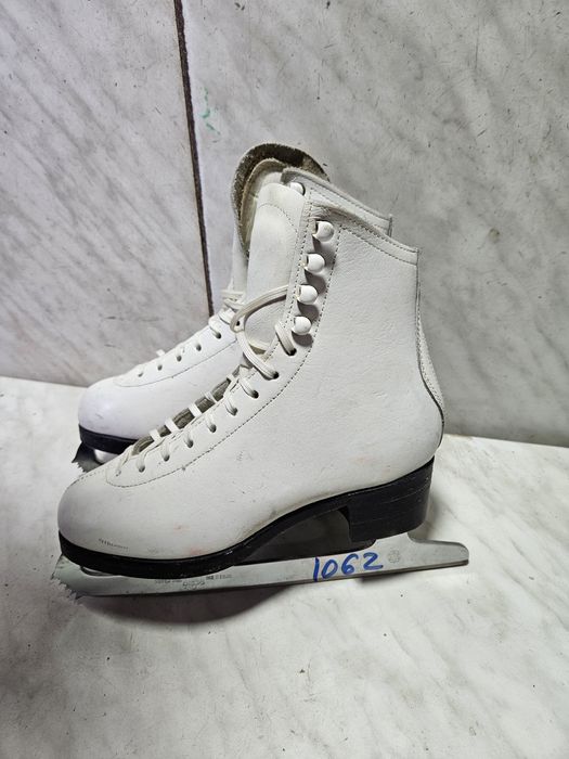 Patine 1062 gheata patinaj artistic  piele marime  32-33  ( 21,2  cm)