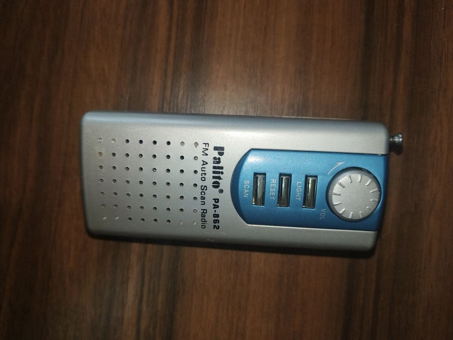 Vând radio portabil
