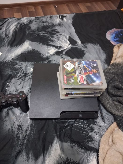 Ps3 slim 320 gb impecabil fara maneta negociabil accept schimburi