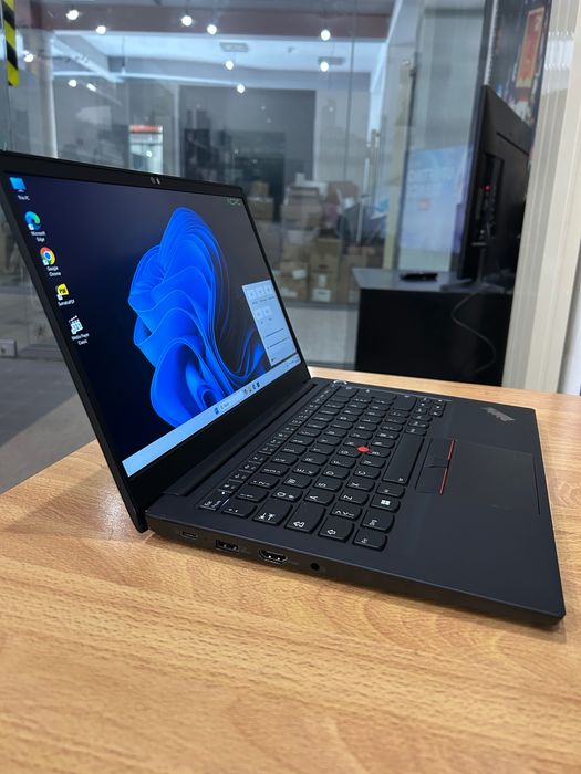 Като нов! Лаптоп Lenovo E14 Gen2 i5/16GB RAM/256GB с 3 мес. гаранция!