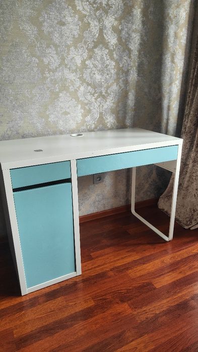 Продам письменный стол ИКЕА, б/у